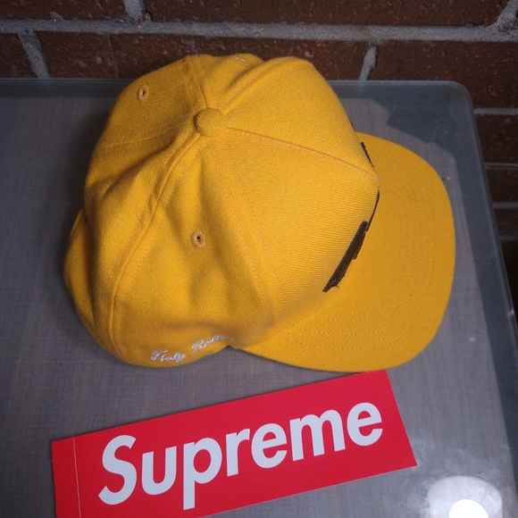 *SOLD* Supreme 456 yellow flat brim hat - Picture 4 of 9